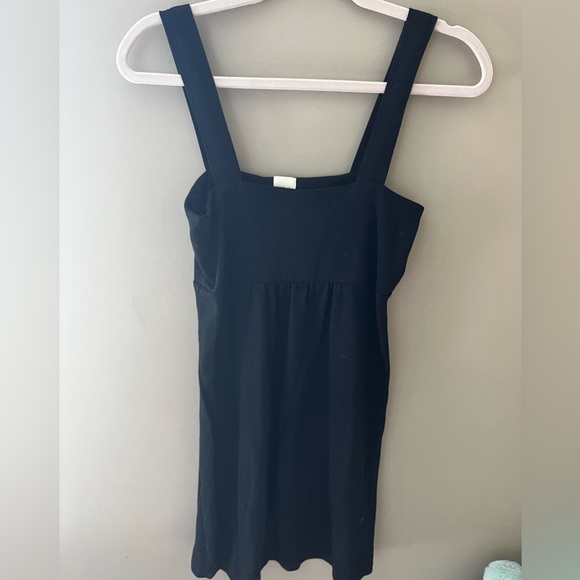 Basic black dress🖤 - Picture 2 of 2